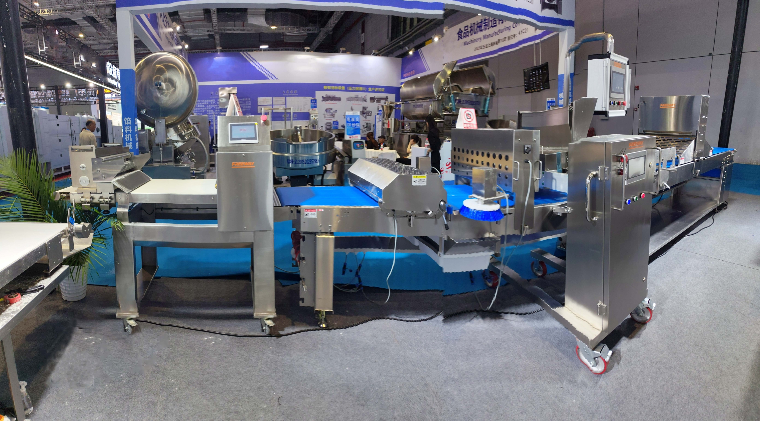 Pastry Make-up Line DM600 Became A Star of the Trade Fair
